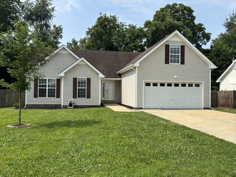 4045 New Grange Cir Clarksville TN 37040