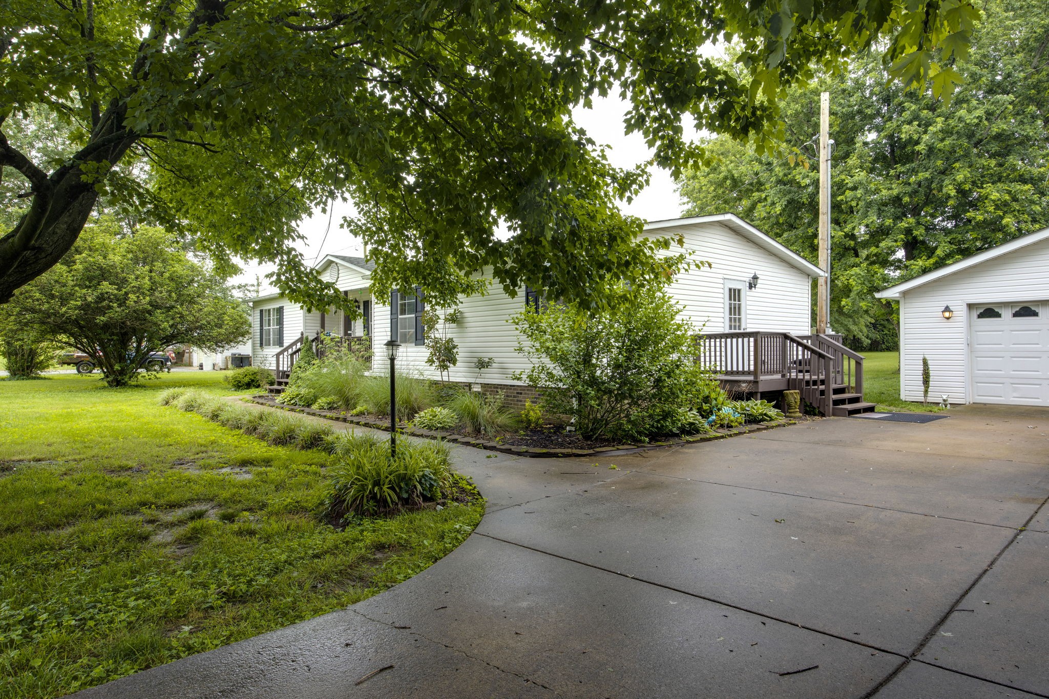 5661 Dixon Rd