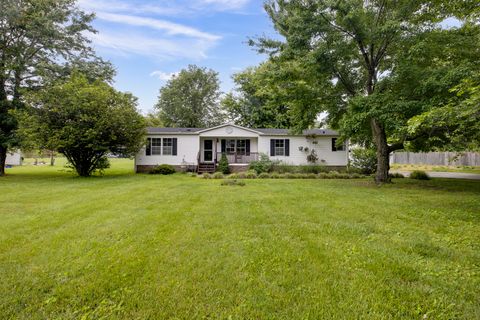 5661 Dixon Rd Cross Plains TN 37049