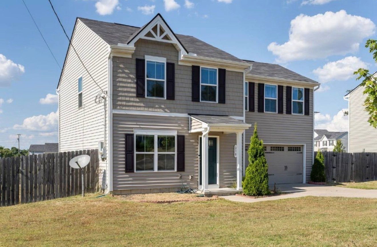 218 Nottingham Ln