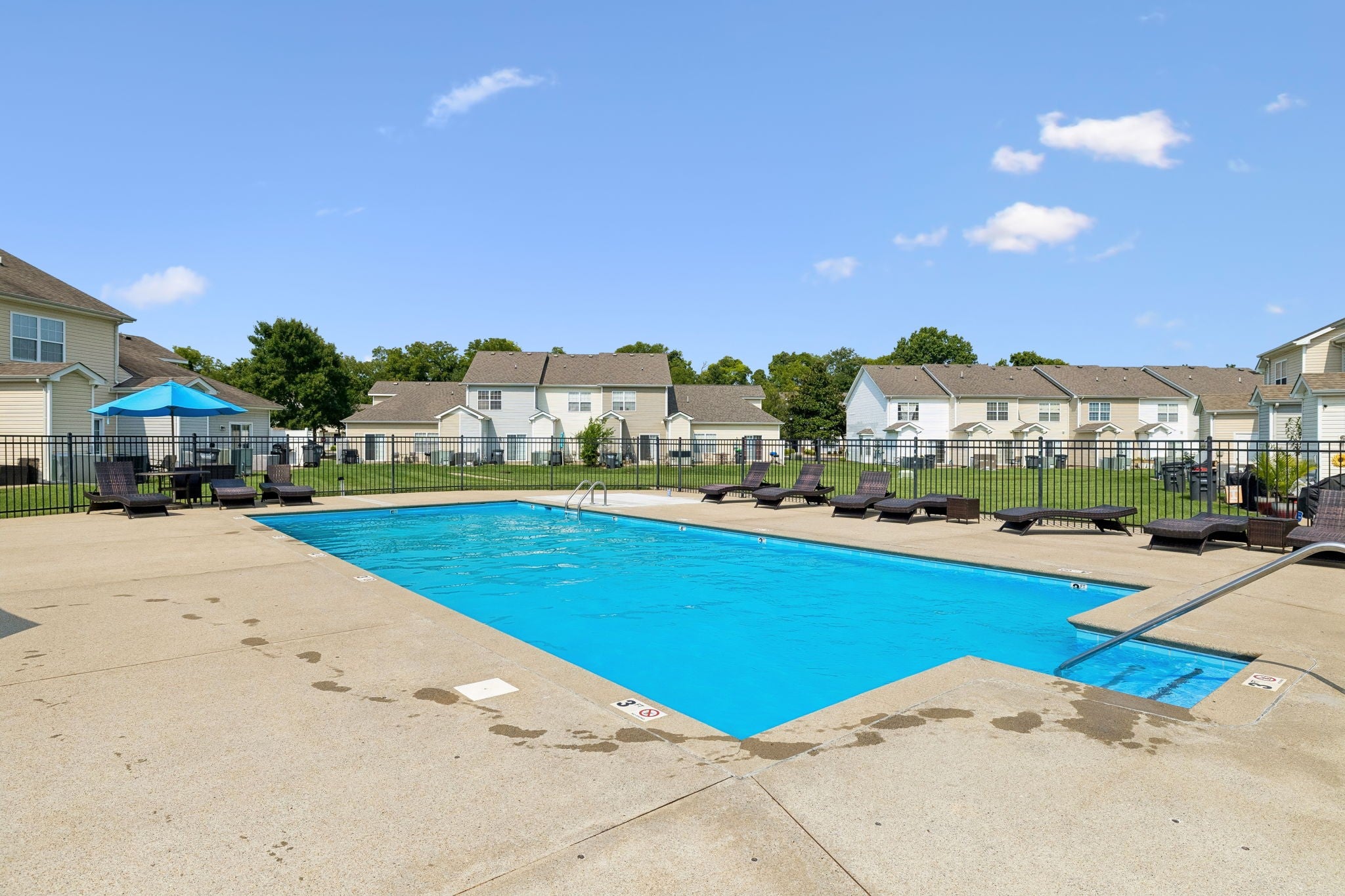 302 Sam Houston Cir