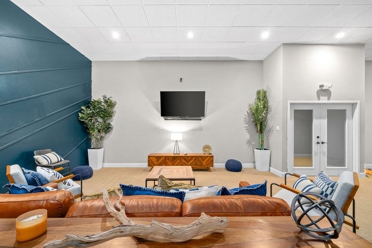 300 Greenwood Ave