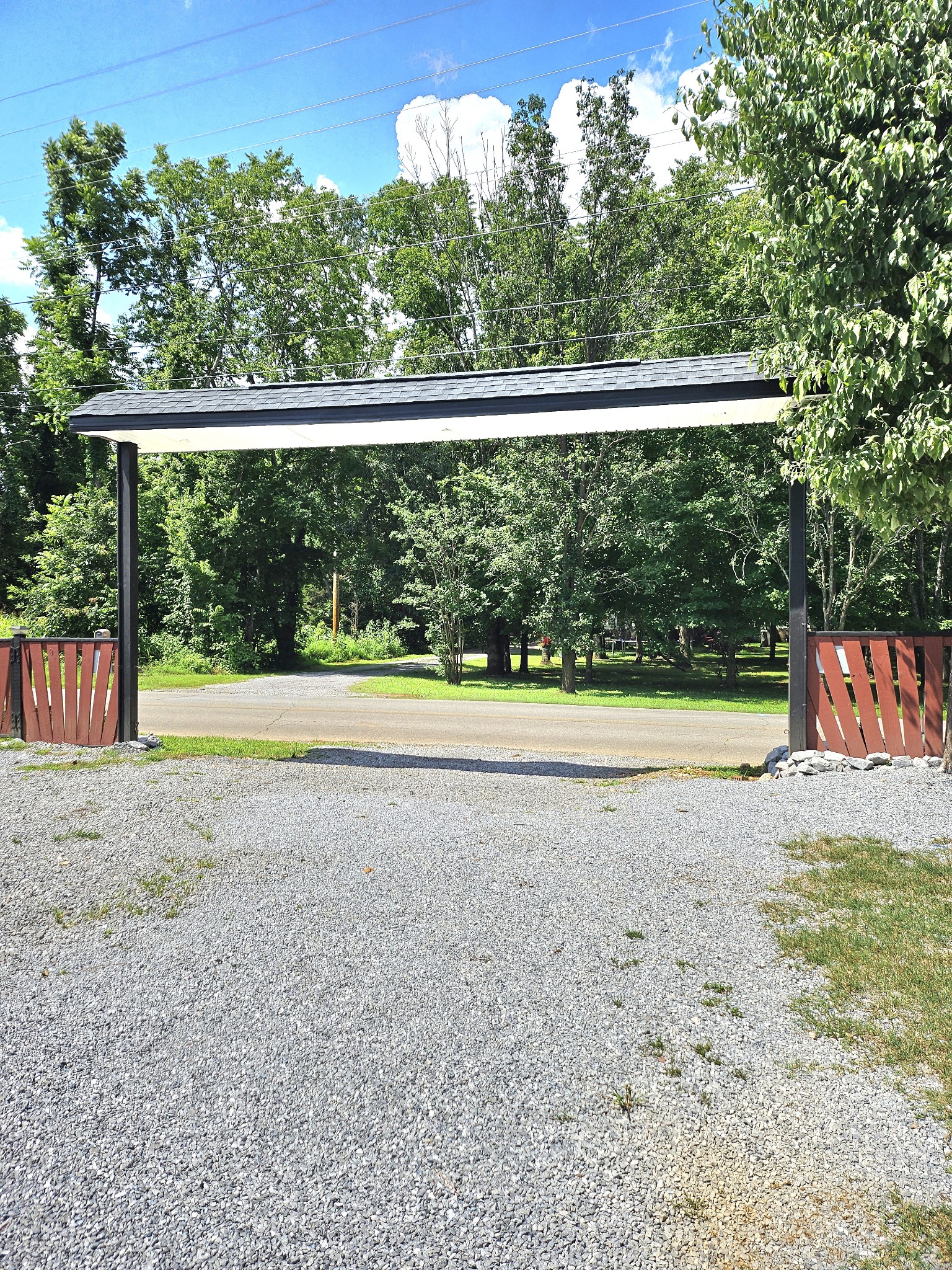 916 Britton Springs Rd