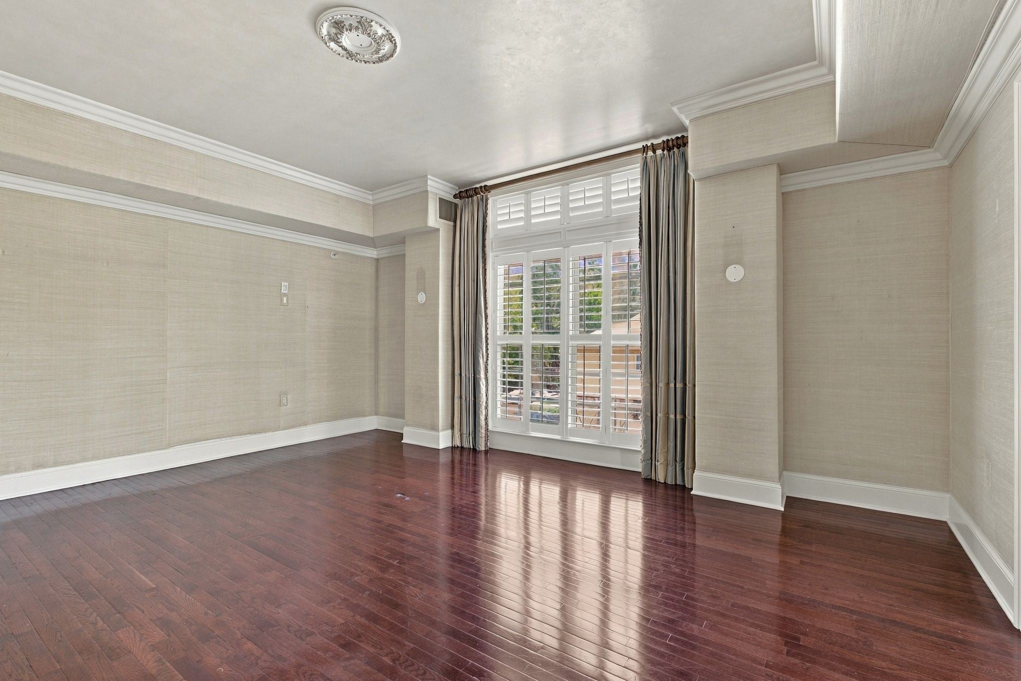 3821 West End Ave 202