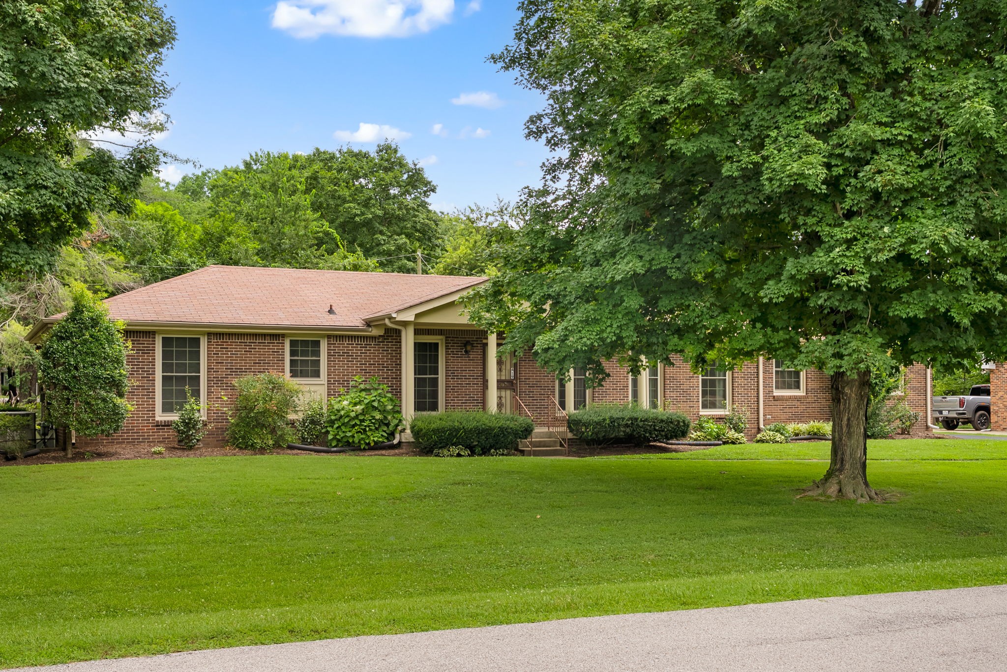 419 Fabian Pl
