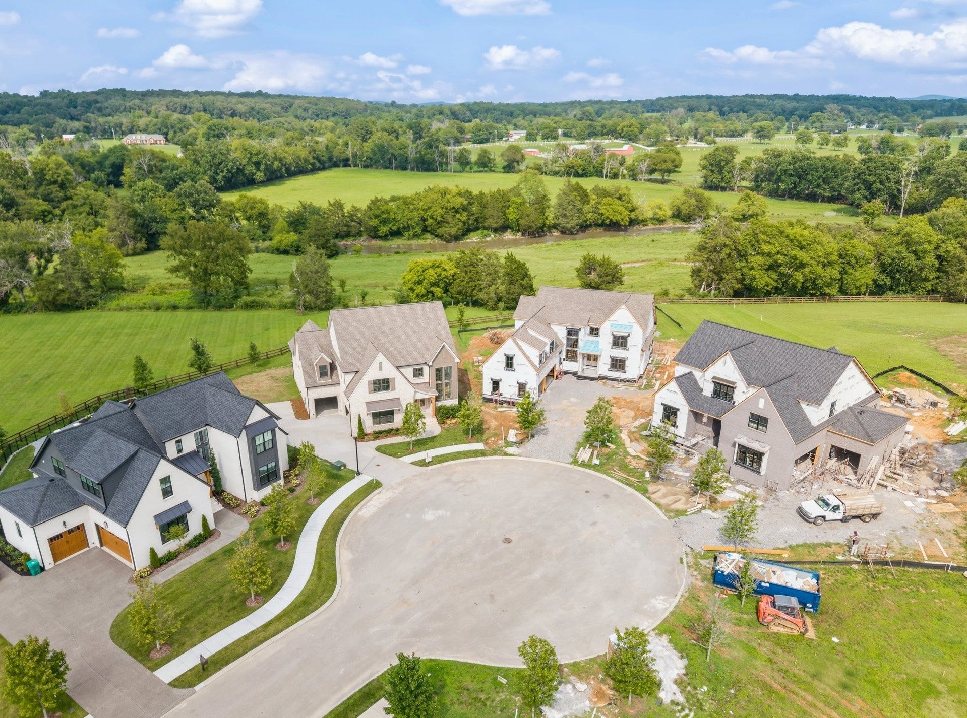 859 Brook Trl