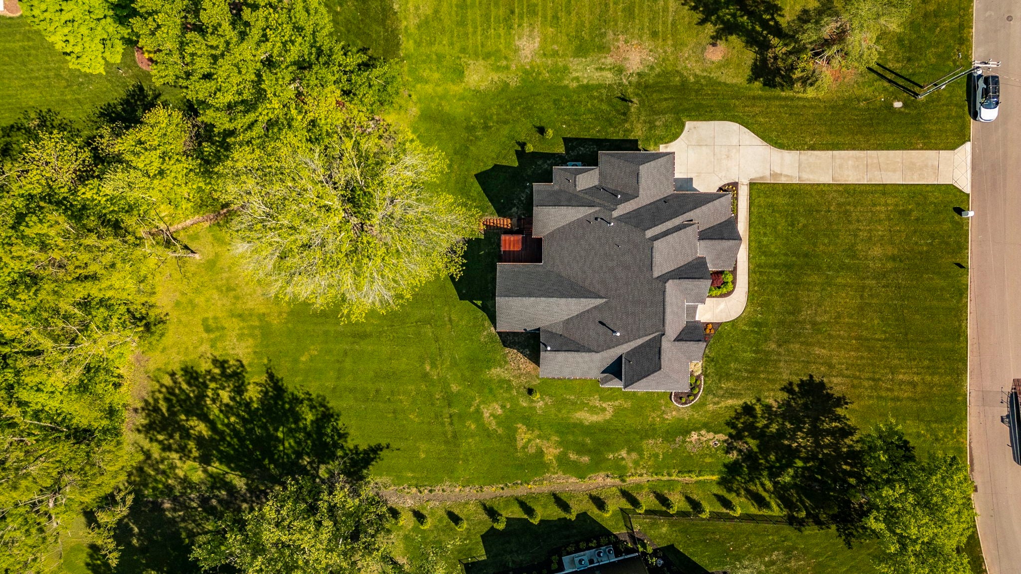 1305 Twin Springs Dr