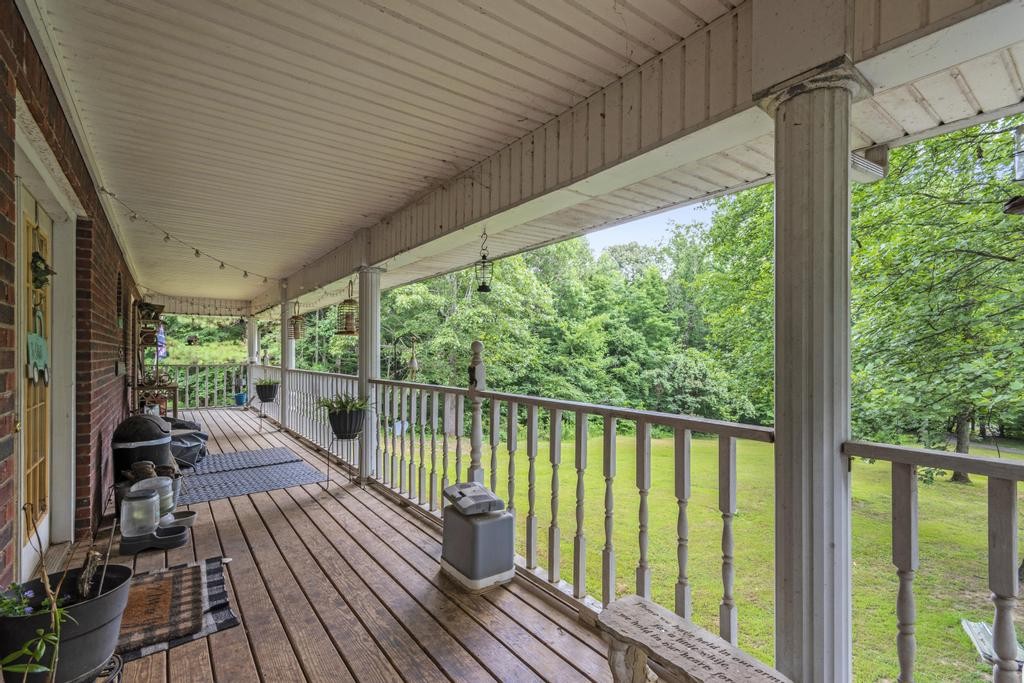 1186 Hale Springs Rd