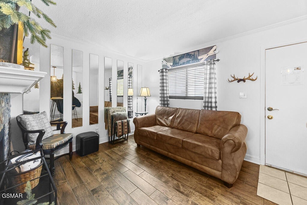 685 River Rd 214