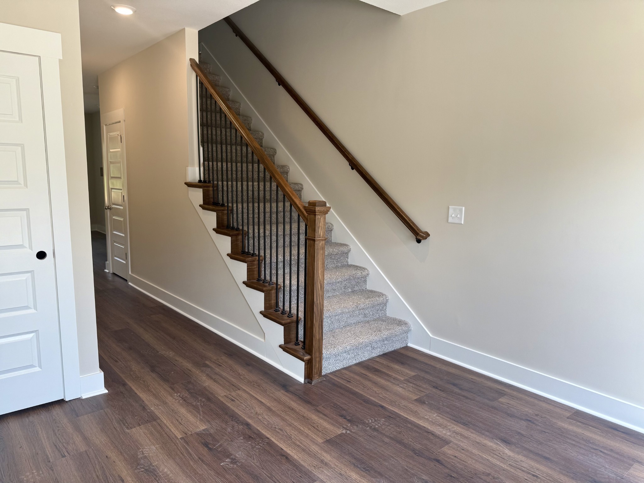 546 Charleston Cove Way