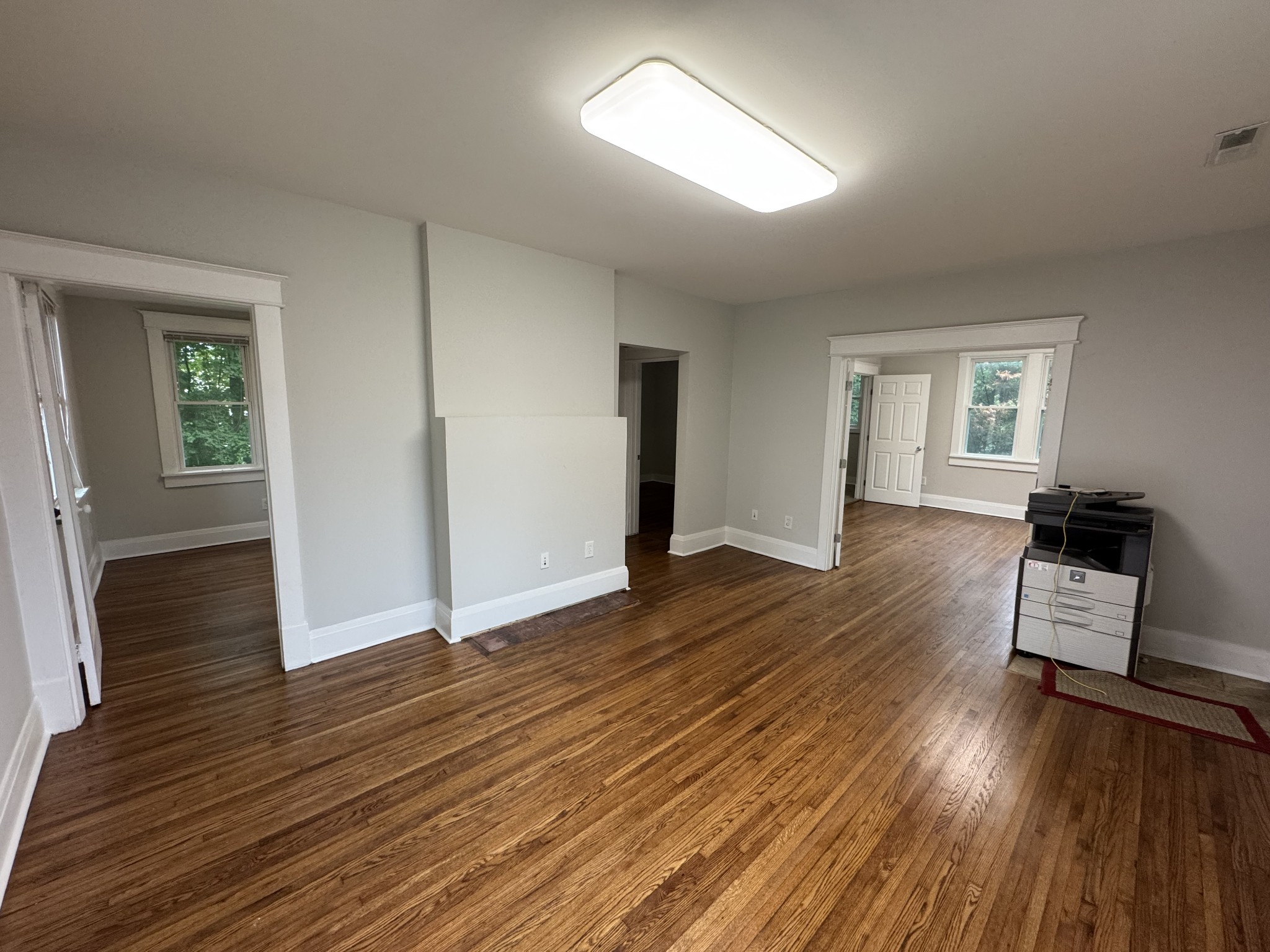106 S Tarver Ave