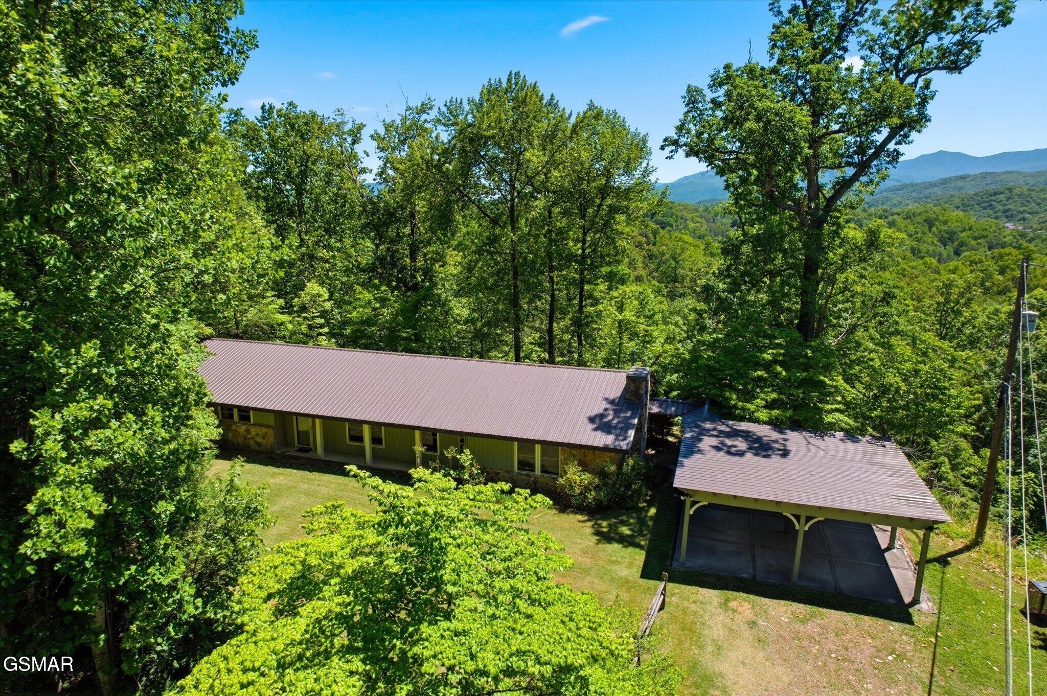 505 Crest Road