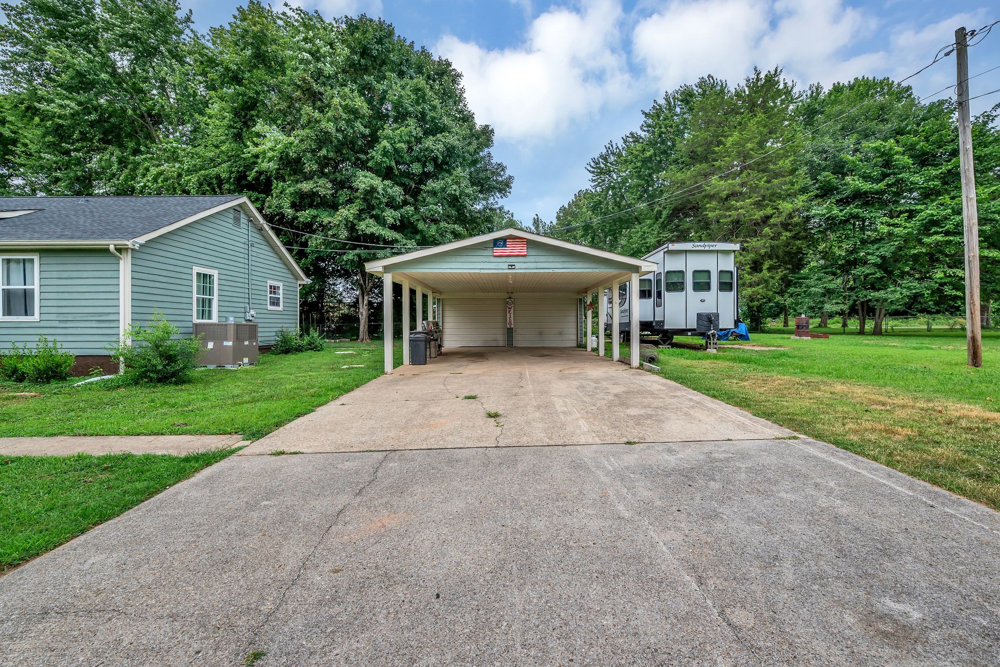 565 South Rd