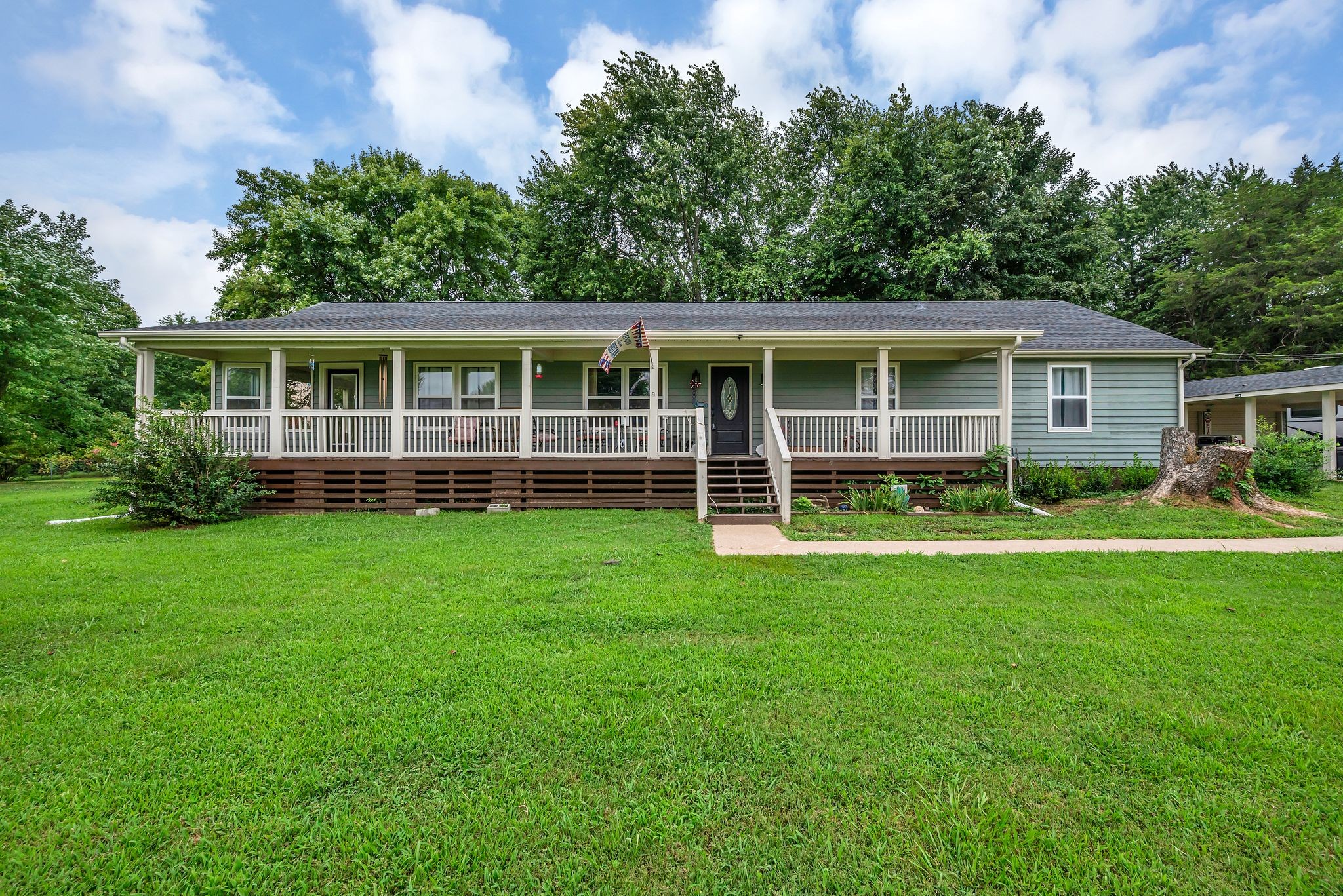 565 South Rd