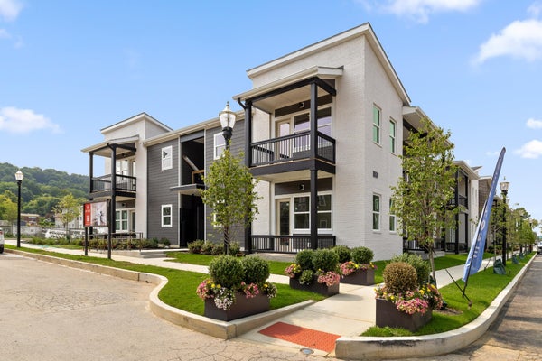 1776 S WATKINS ST, CHATTANOOGA, TN 37404 - Image a64ce2927a0feee2ad41f6a5d25cae21/1372066854