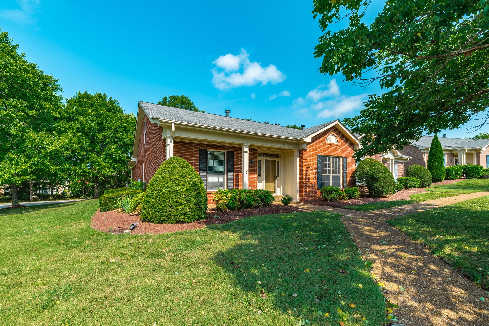 1526 Brentwood Pointe
