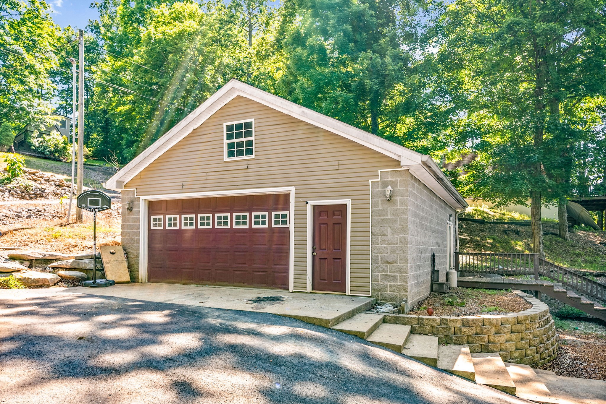 384 Ferrell Cir