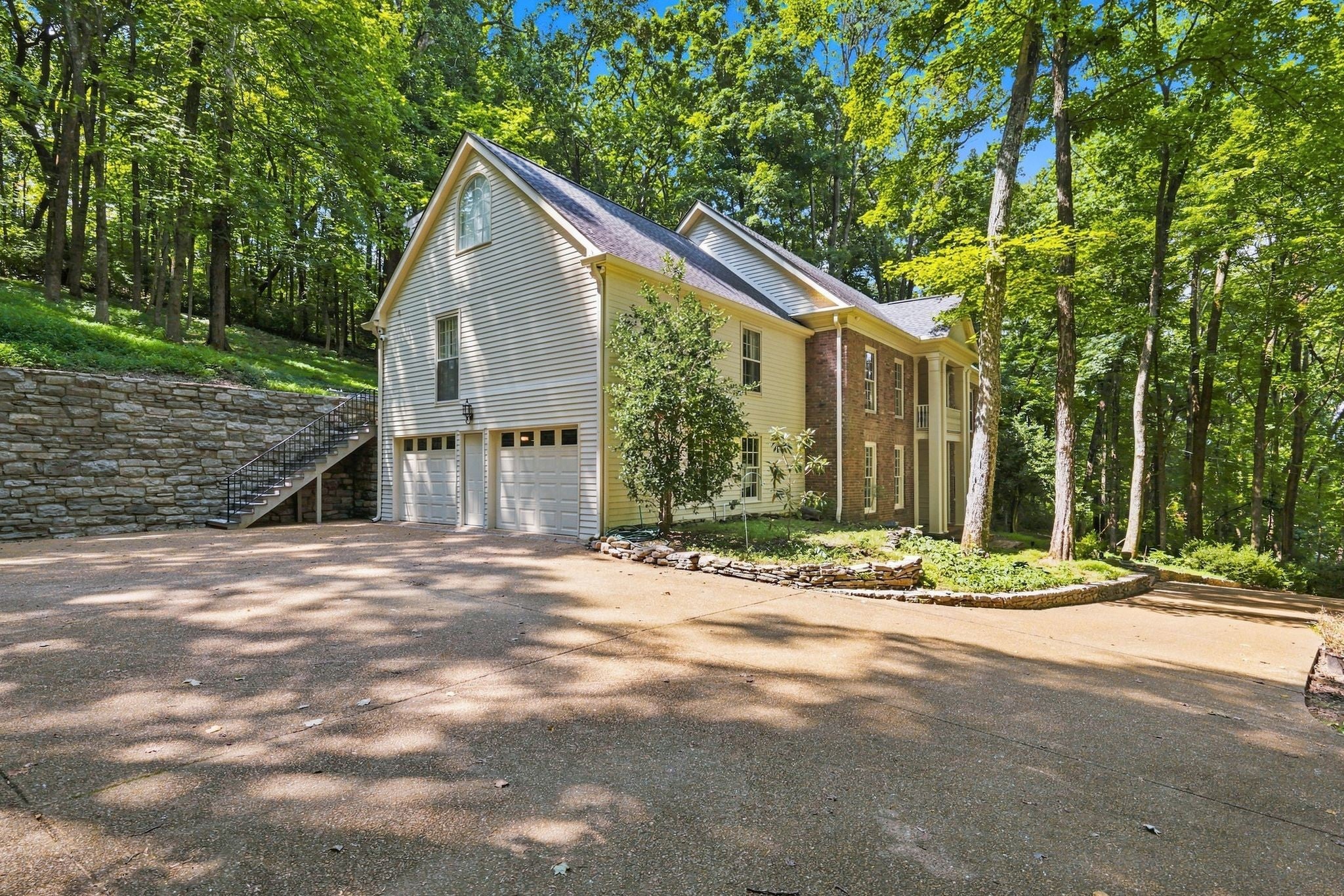 1149 Balbade Dr