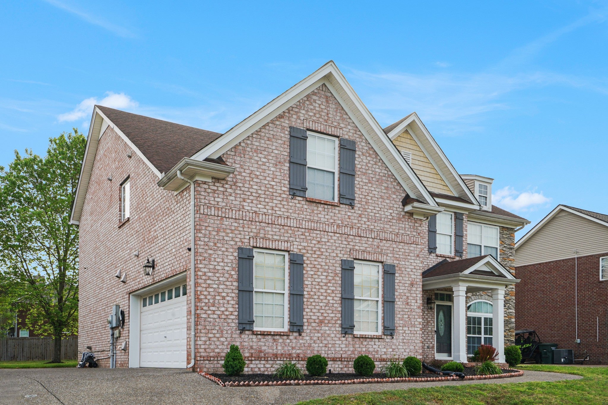 1820 Woodland Farms Ct - Photo 2