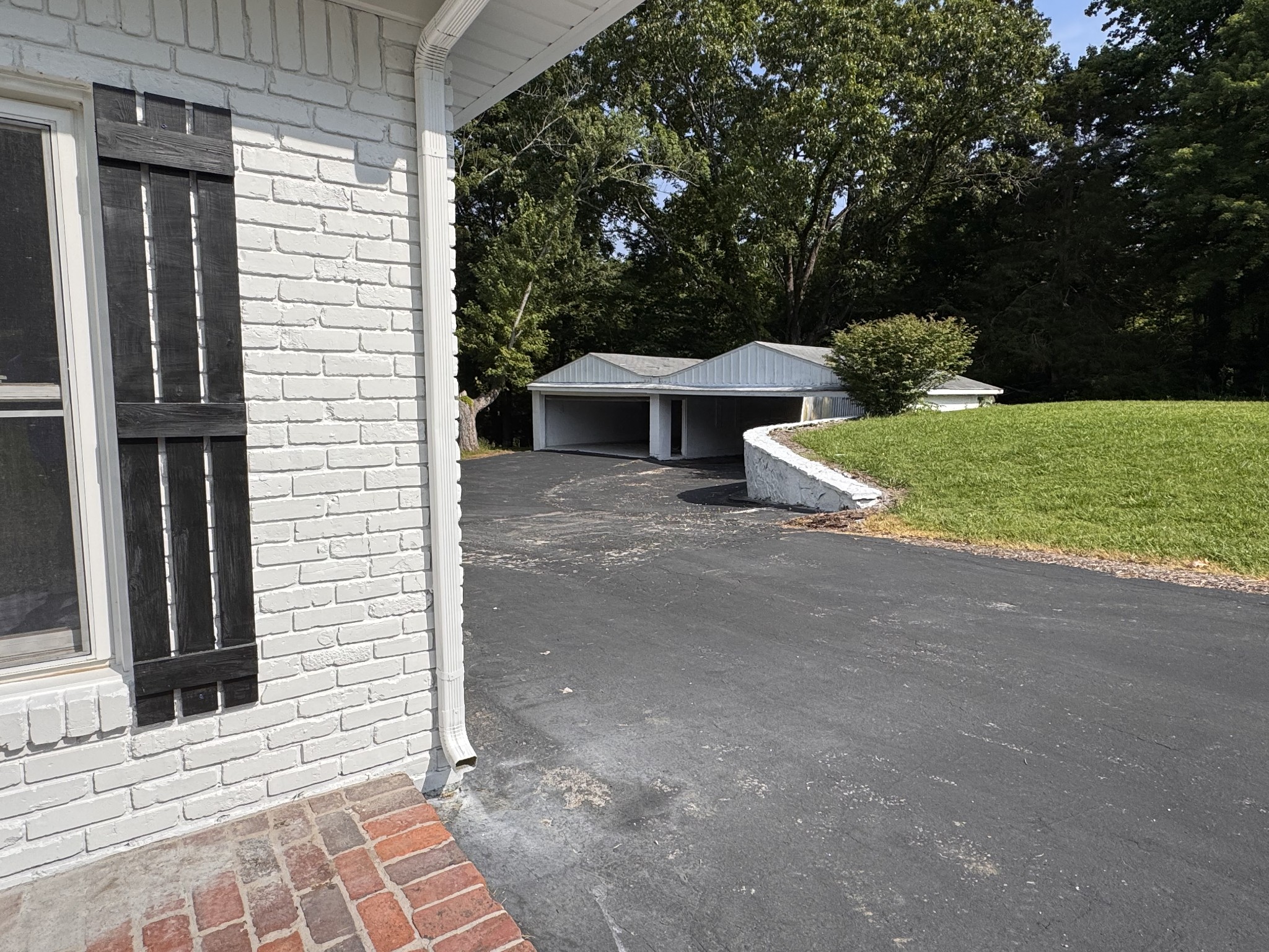 3470 Freehill Rd