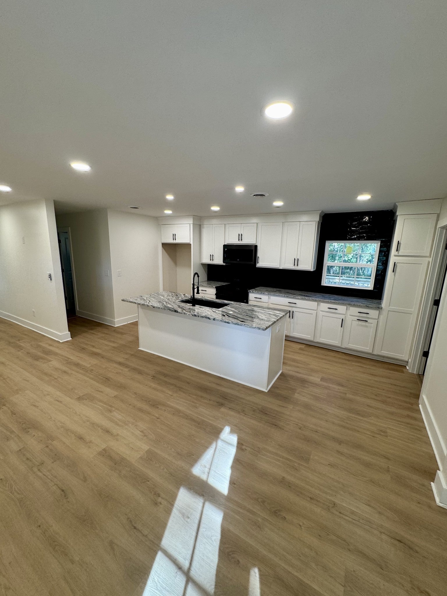 2026B Highway 31 W