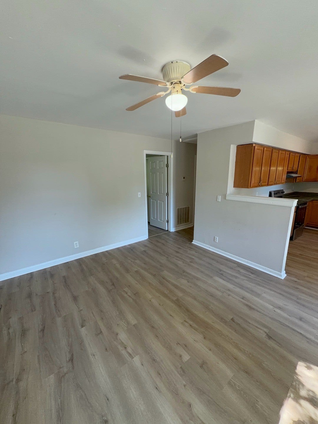 3351 White Pine Dr, Nashville TN 37214 2-bed home, photo 2 of 12