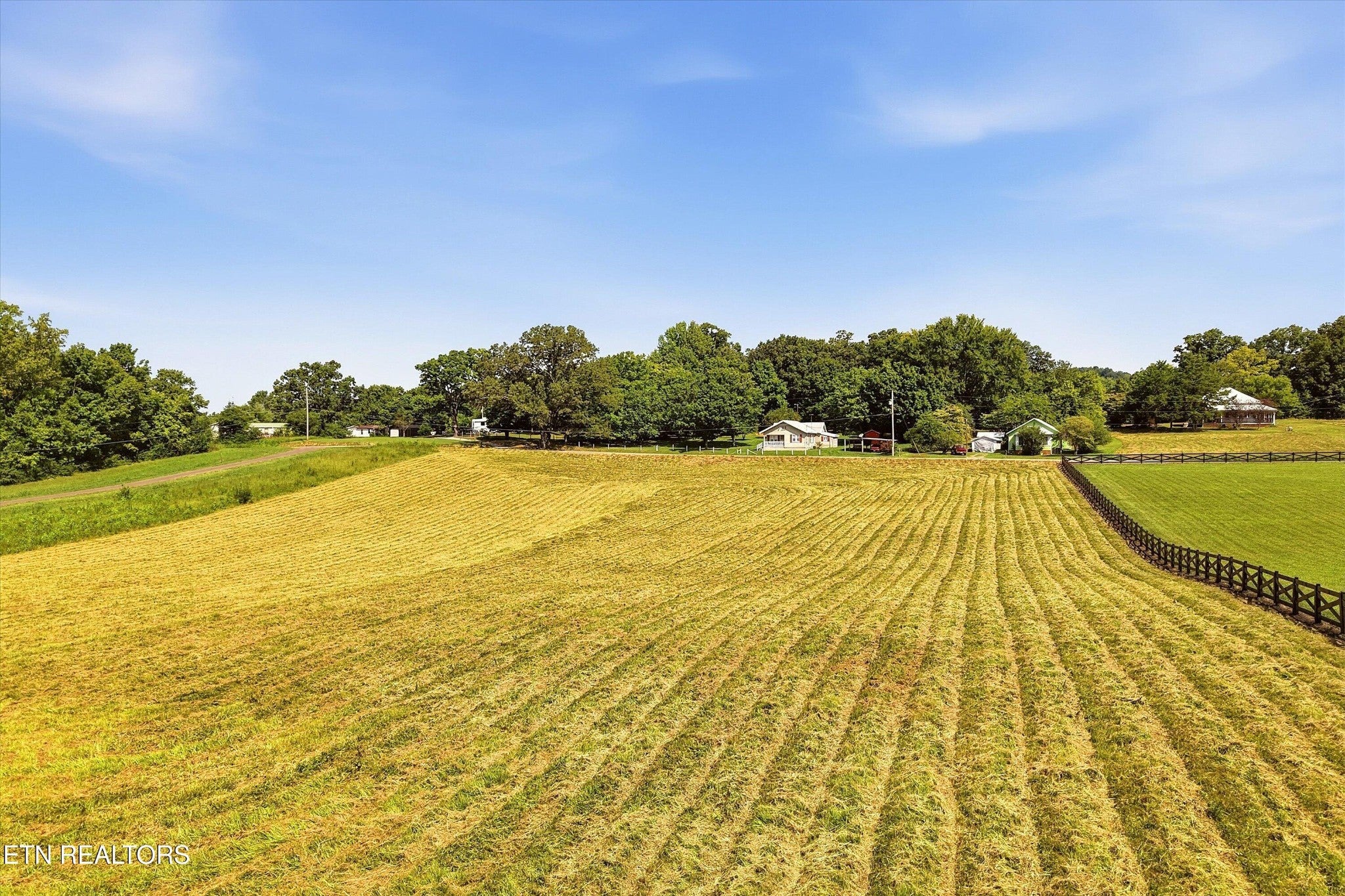 909 County Rd