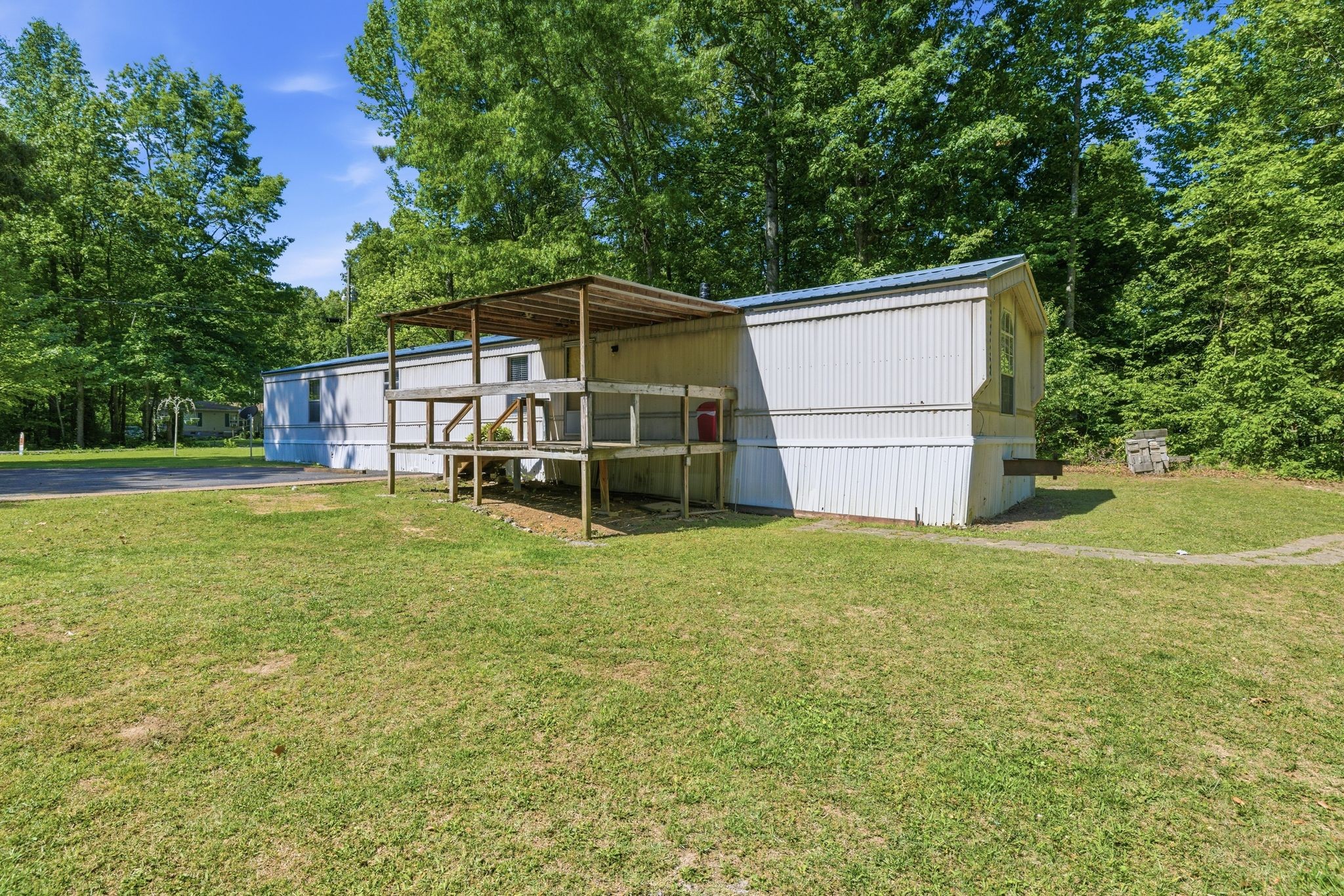 104 Enfield Dr