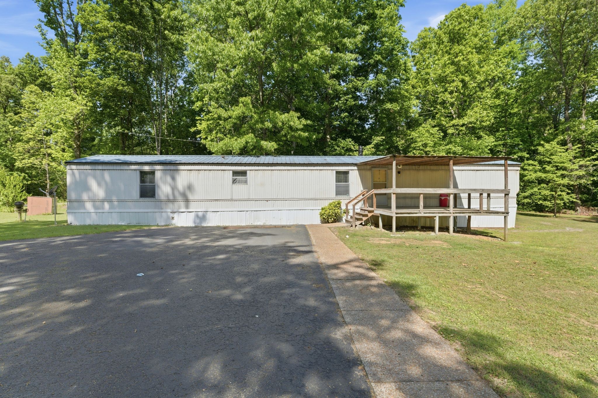 104 Enfield Dr