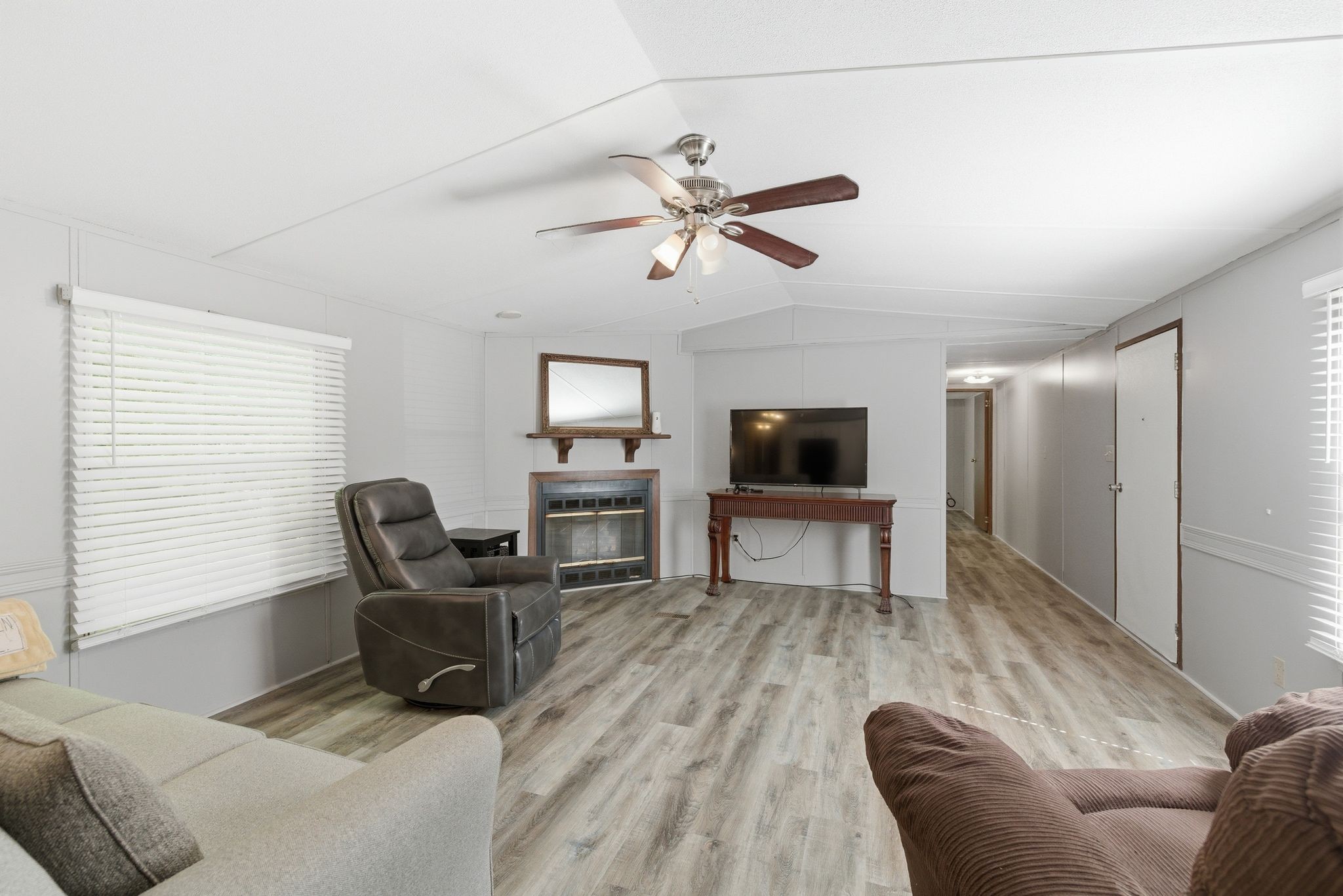 104 Enfield Dr