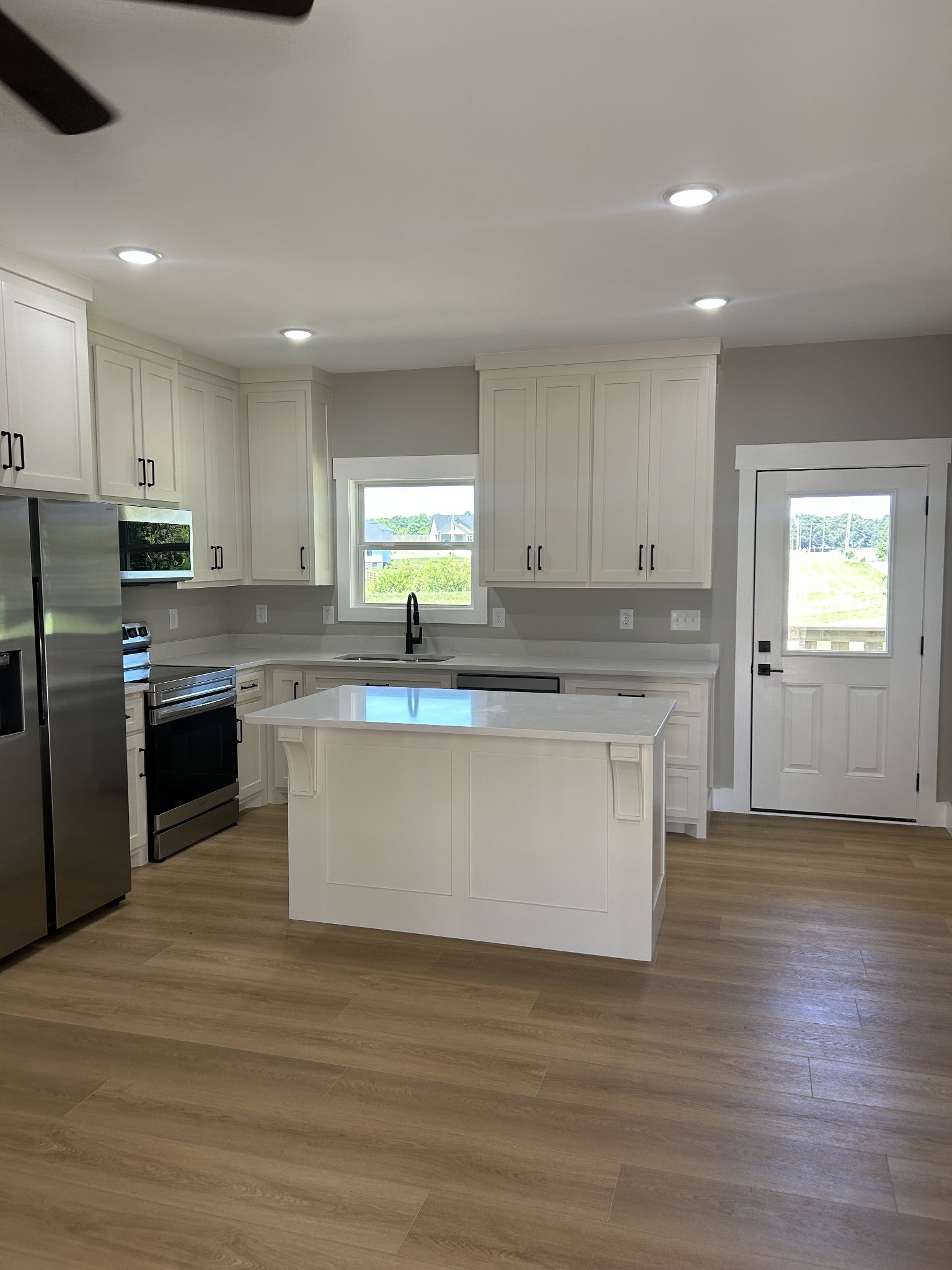 1106 Baker Ln