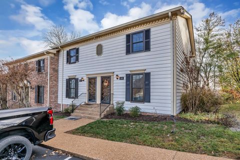 705 Fox Ridge Dr Brentwood TN 37027