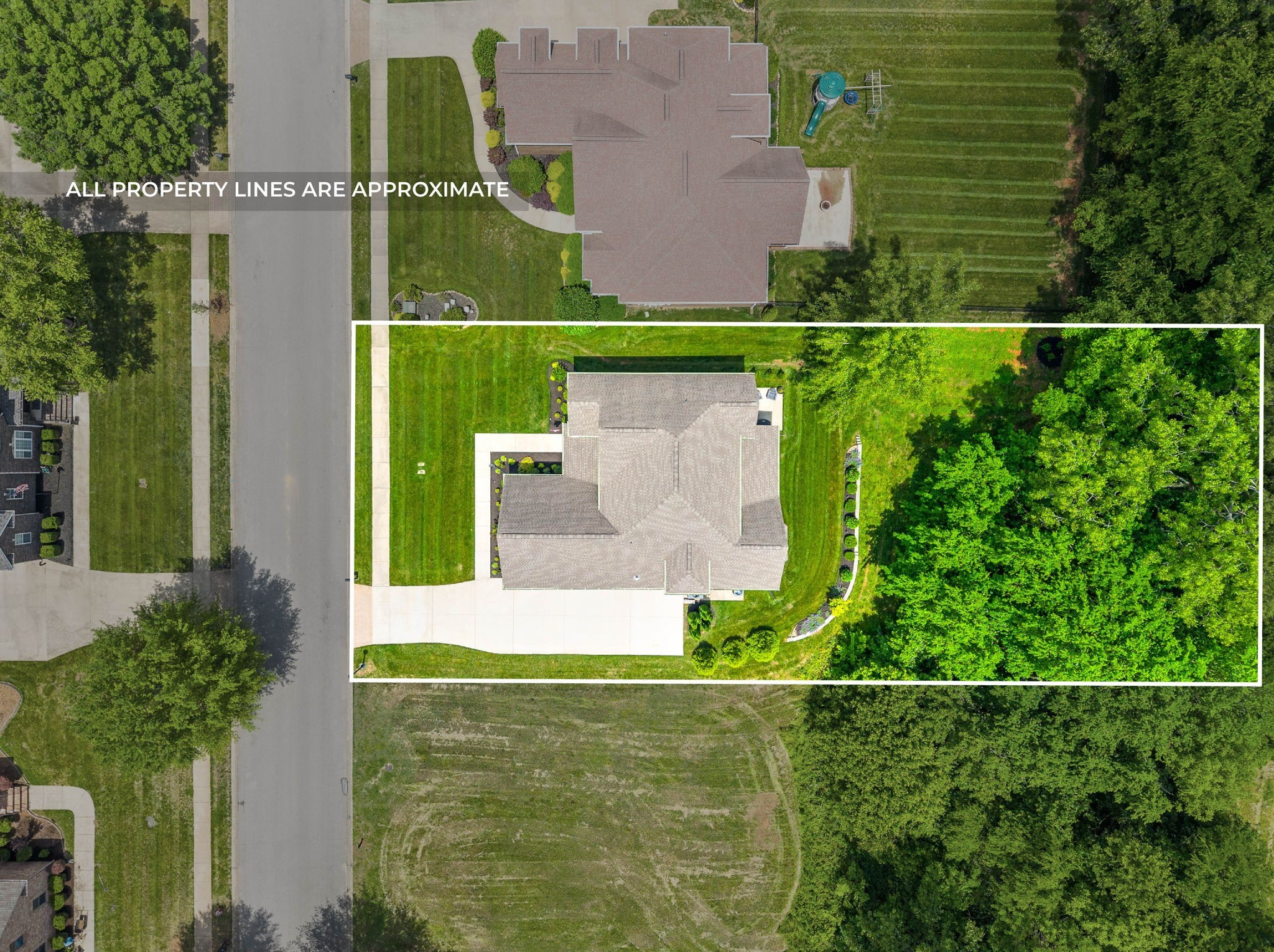 Clarksville, Tennessee 37043, United States, 5 Bedrooms Bedrooms, ,5 BathroomsBathrooms,Residential,Active,212702