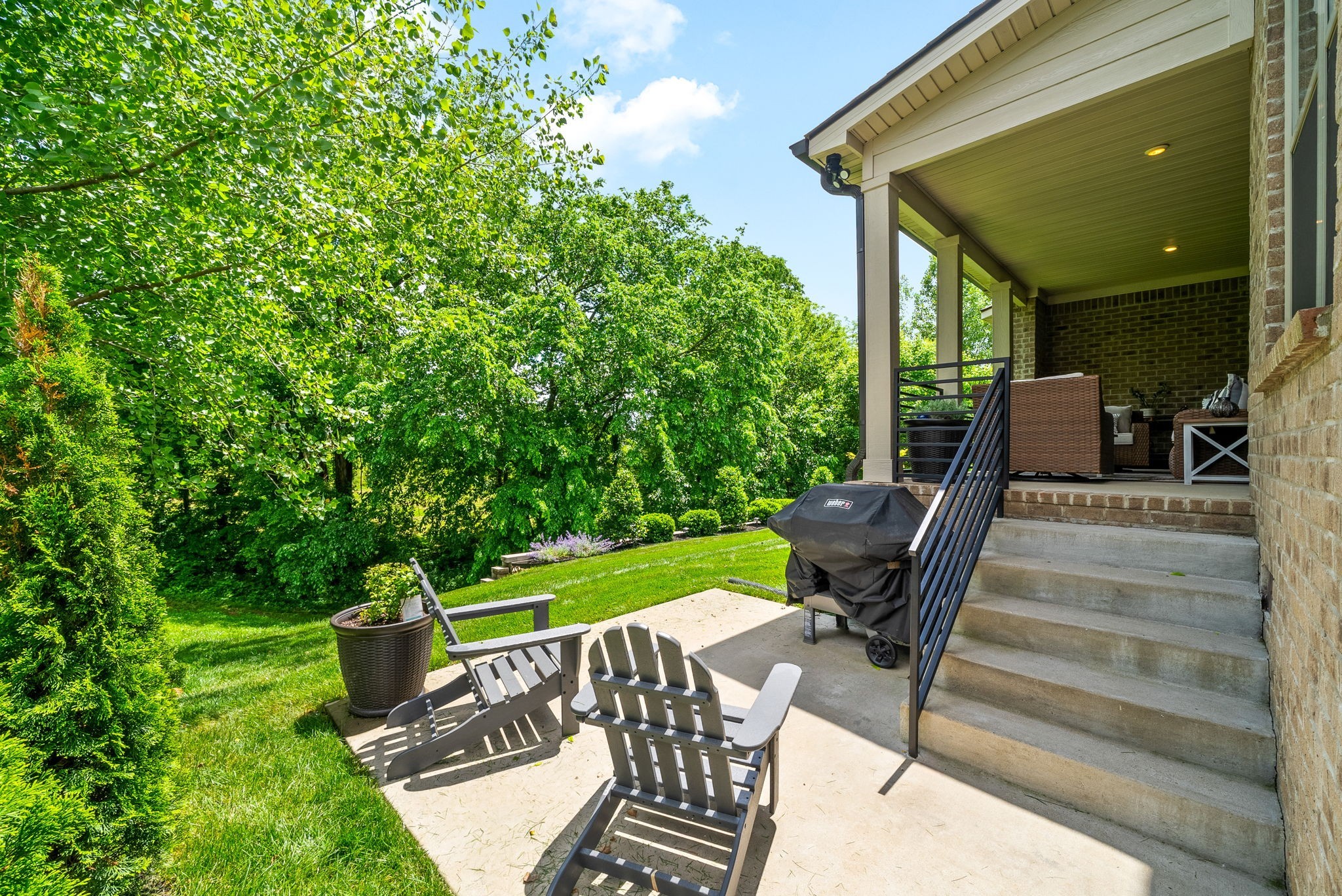 Clarksville, Tennessee 37043, United States, 5 Bedrooms Bedrooms, ,5 BathroomsBathrooms,Residential,Active,212702