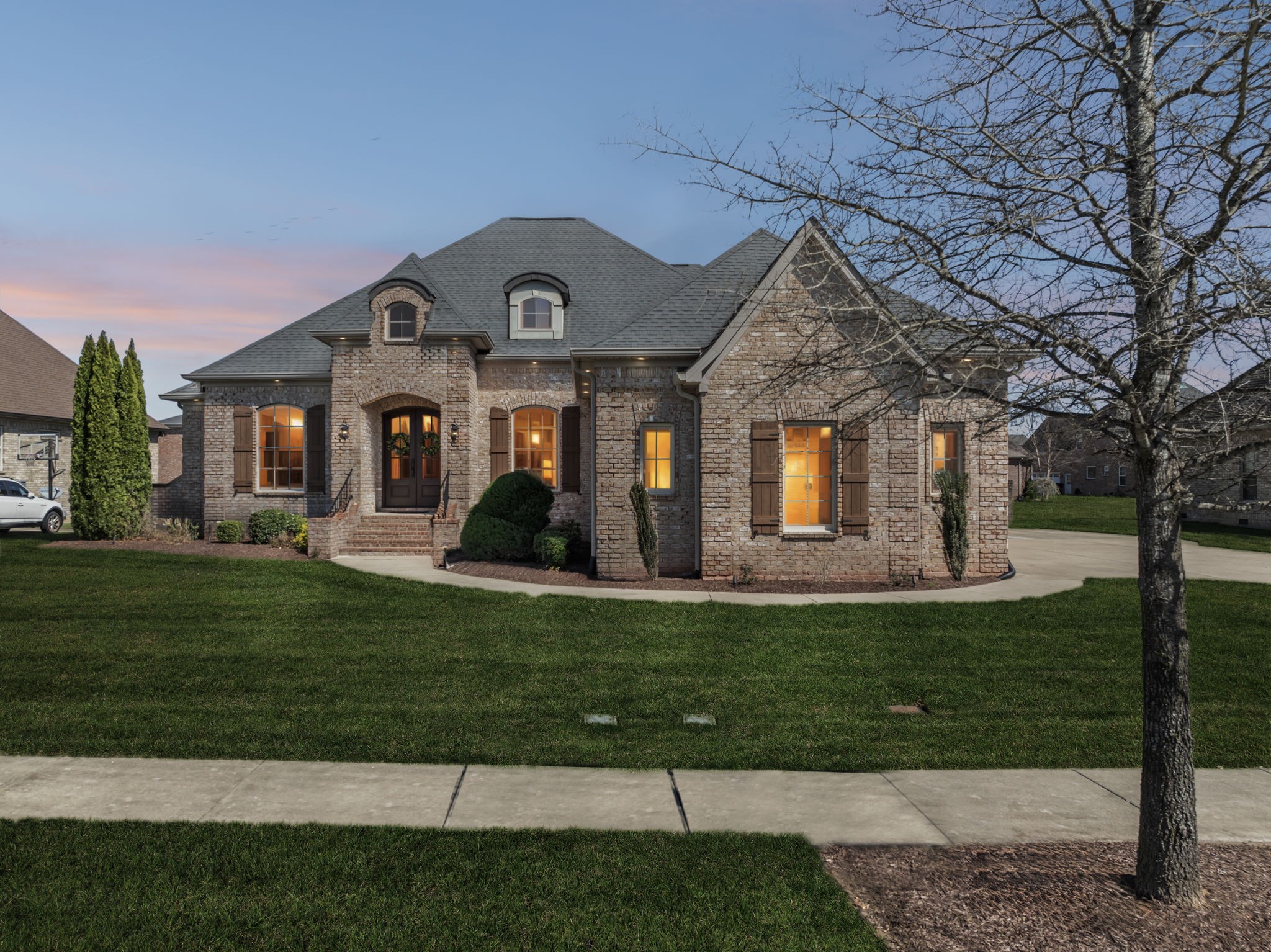 1915 Rolling Creek Drive