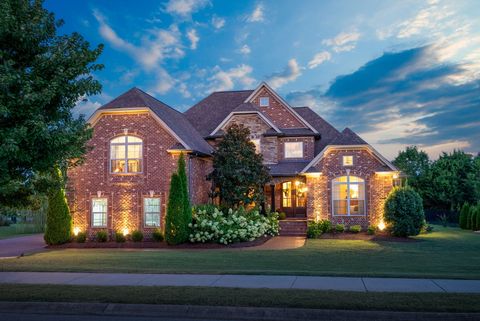 113 Springfield Dr Lebanon TN 37087