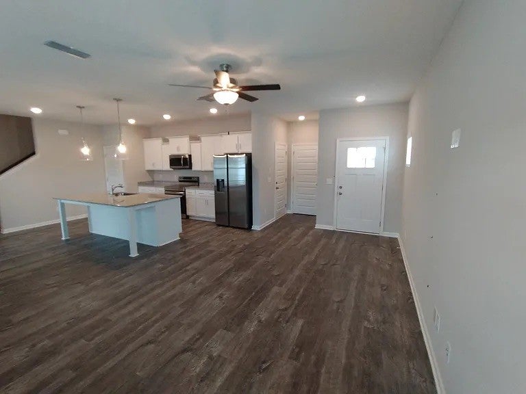 1844 Bethpage Dr