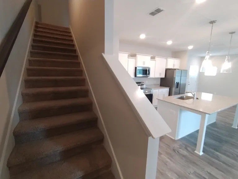 1844 Bethpage Dr