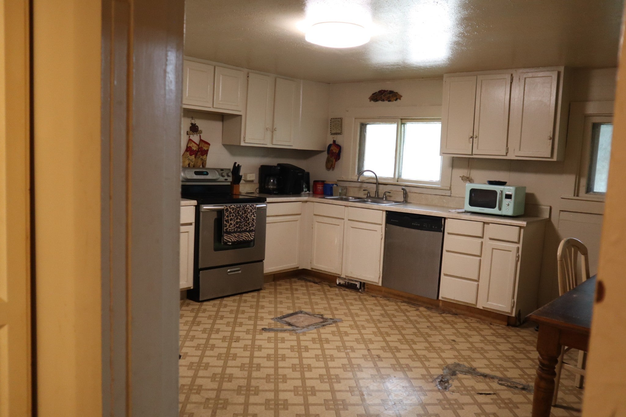 424 Meadowbrook Dr