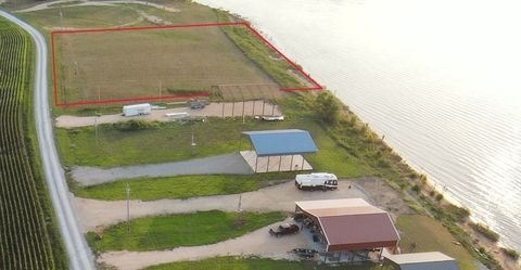 2427 Hardin Bottom River Rd Clifton TN 38425