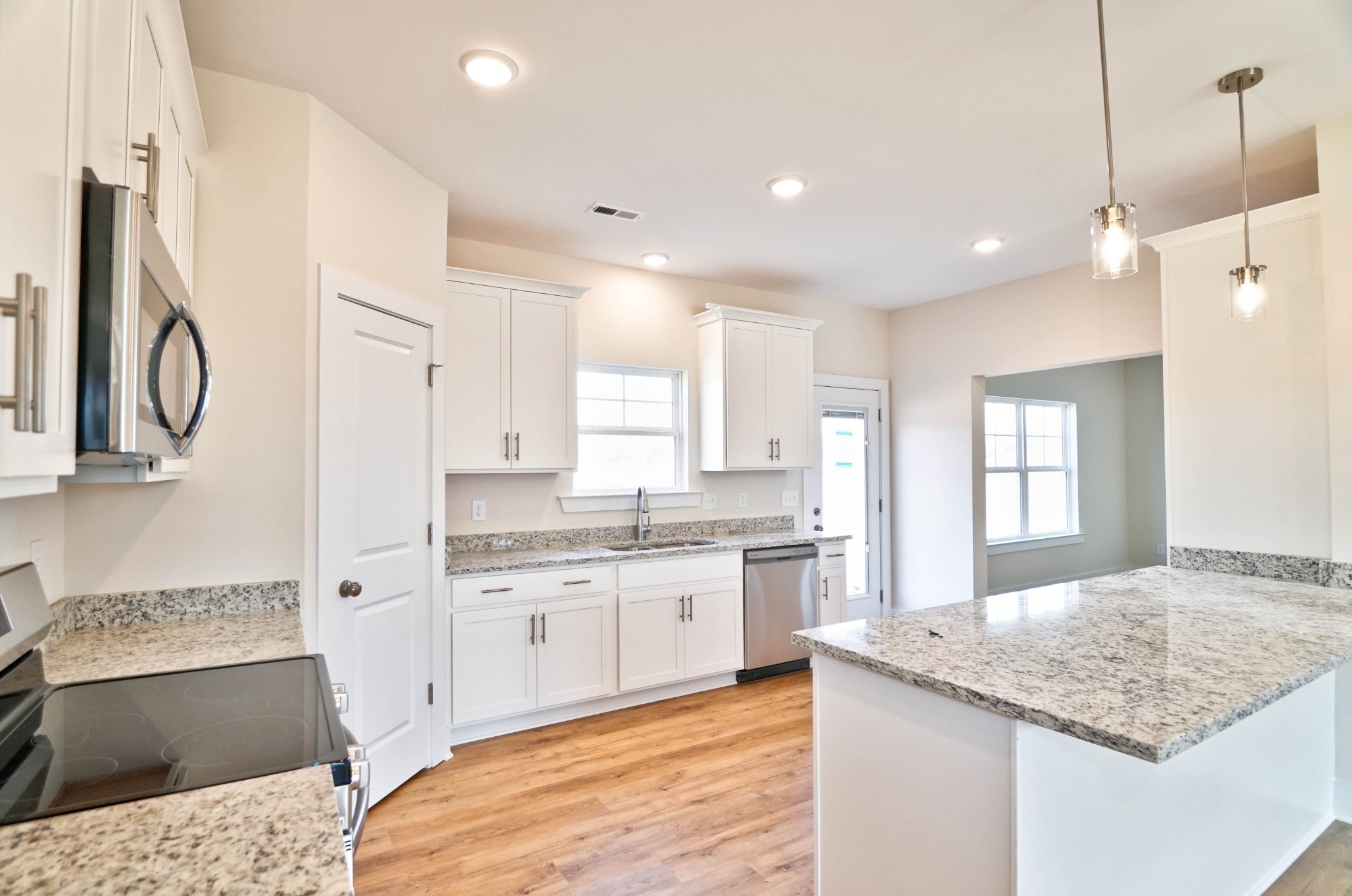 639 Vrabel Rd