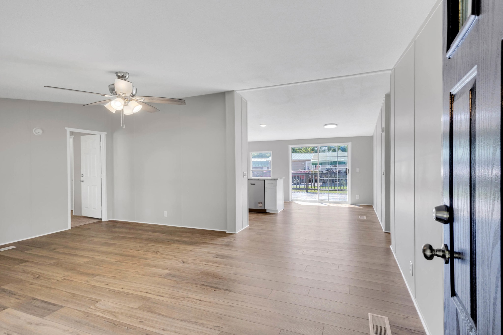 1715 Old Highway 31 E