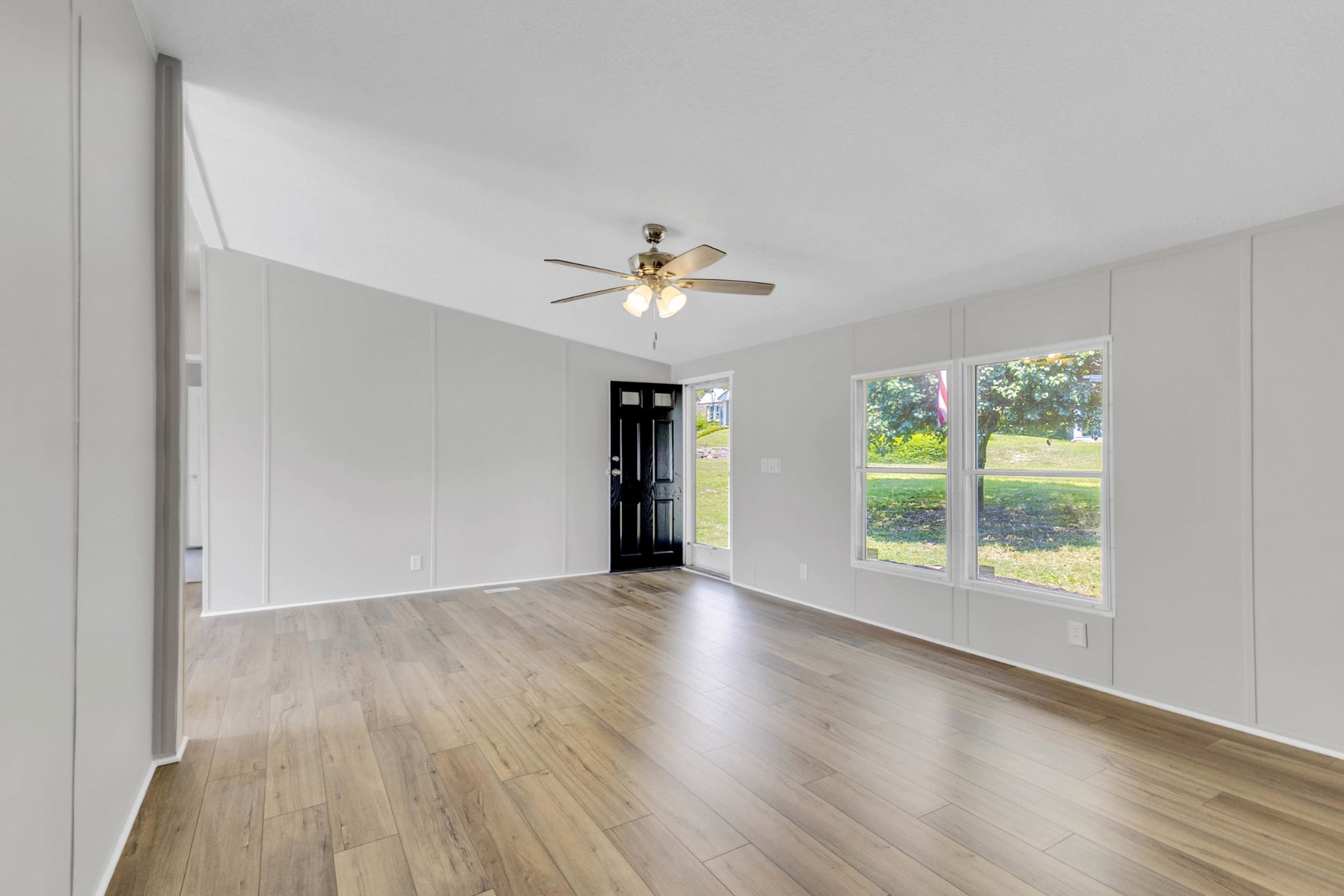 1715 Old Highway 31 E