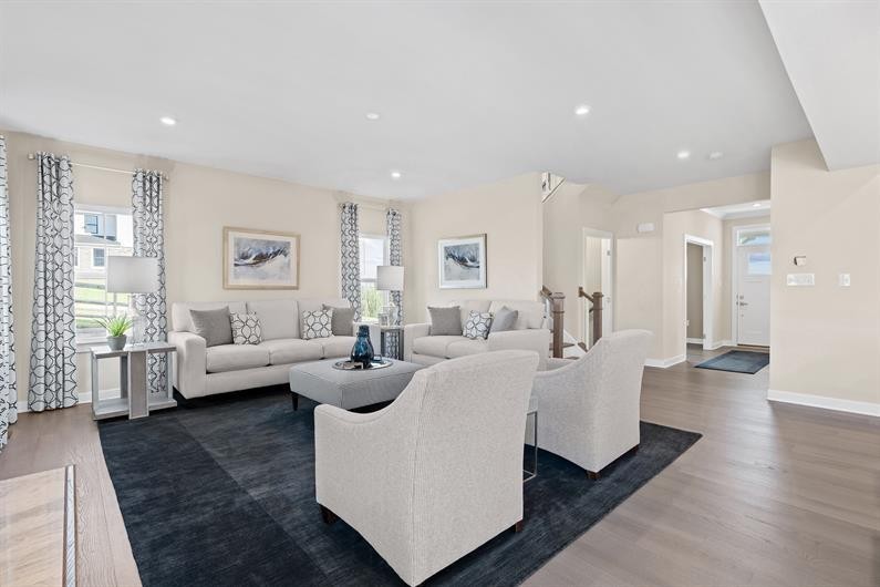 2073 Huntington Lane
