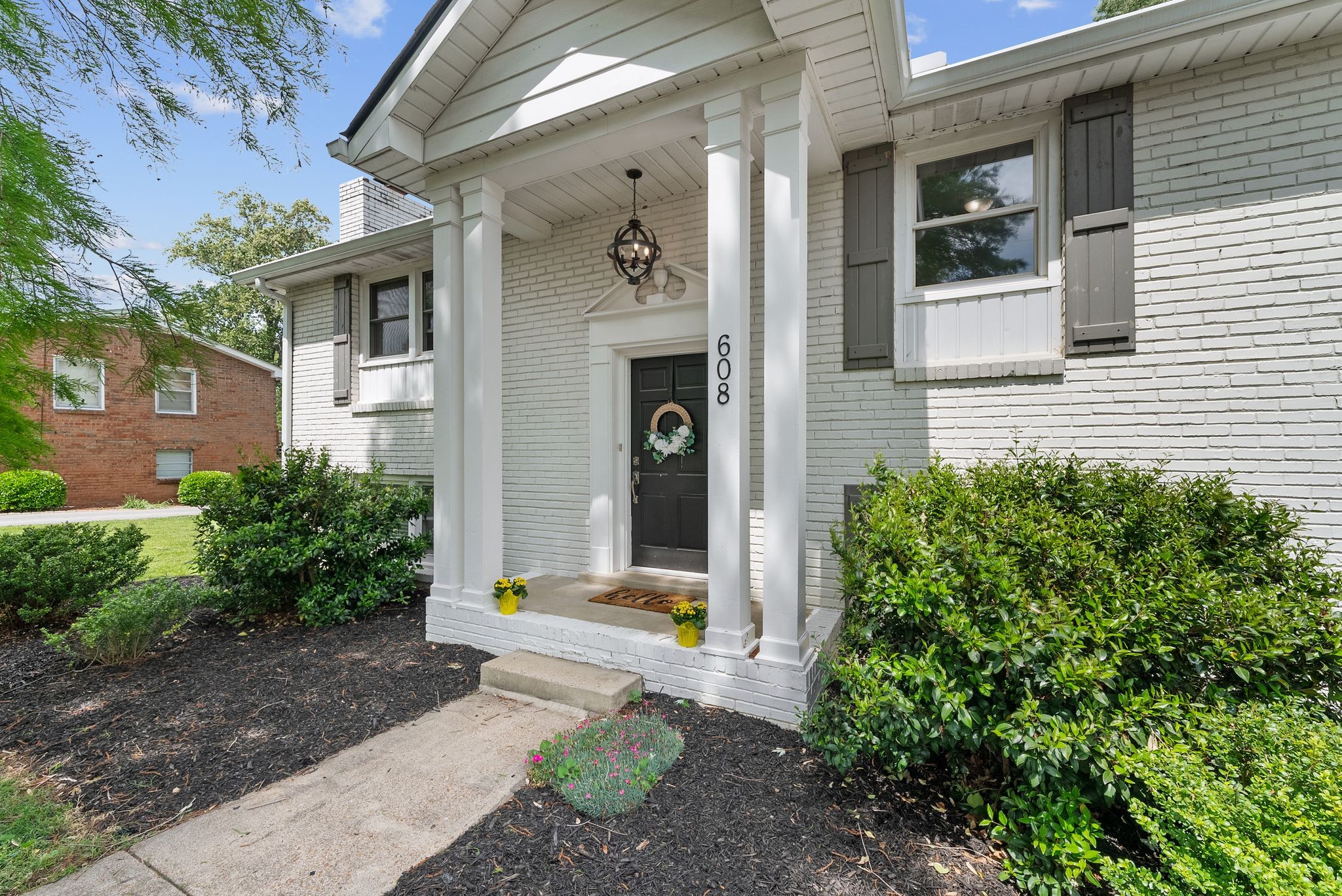 608 Harpeth Pkwy E