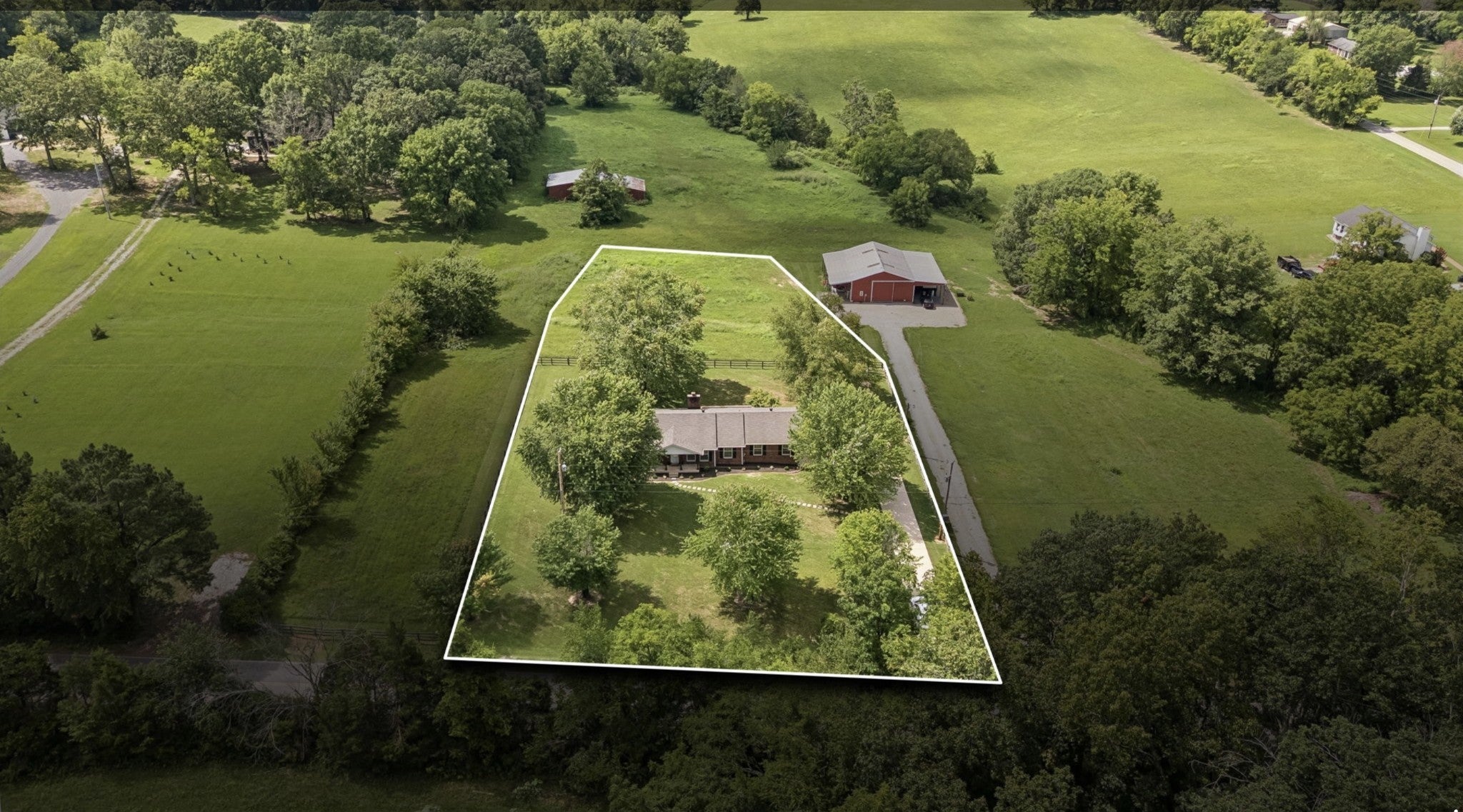 920 Clearview Rd - Photo 2