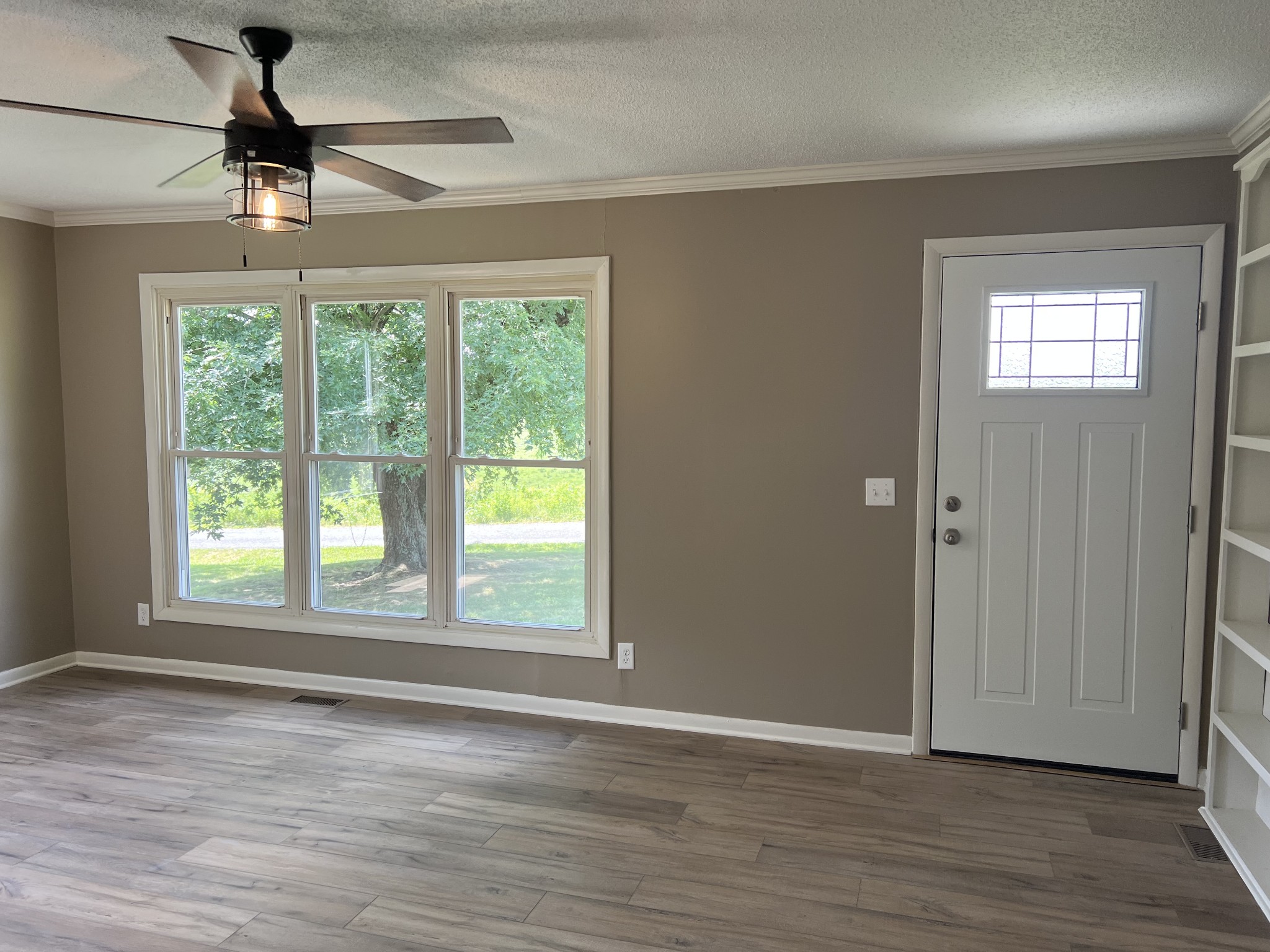 208 Skyline Dr