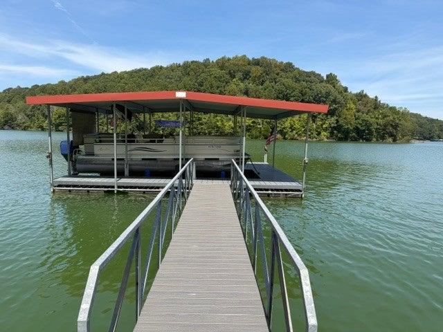 145 Lake Court Dr