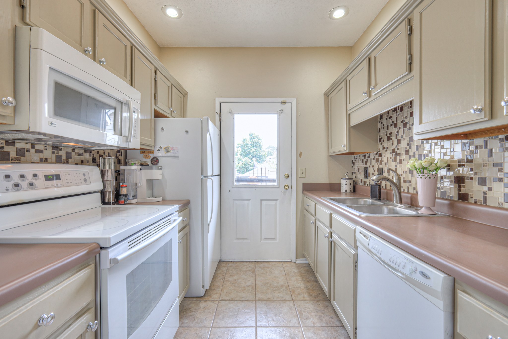 302 Laurel Hill Dr