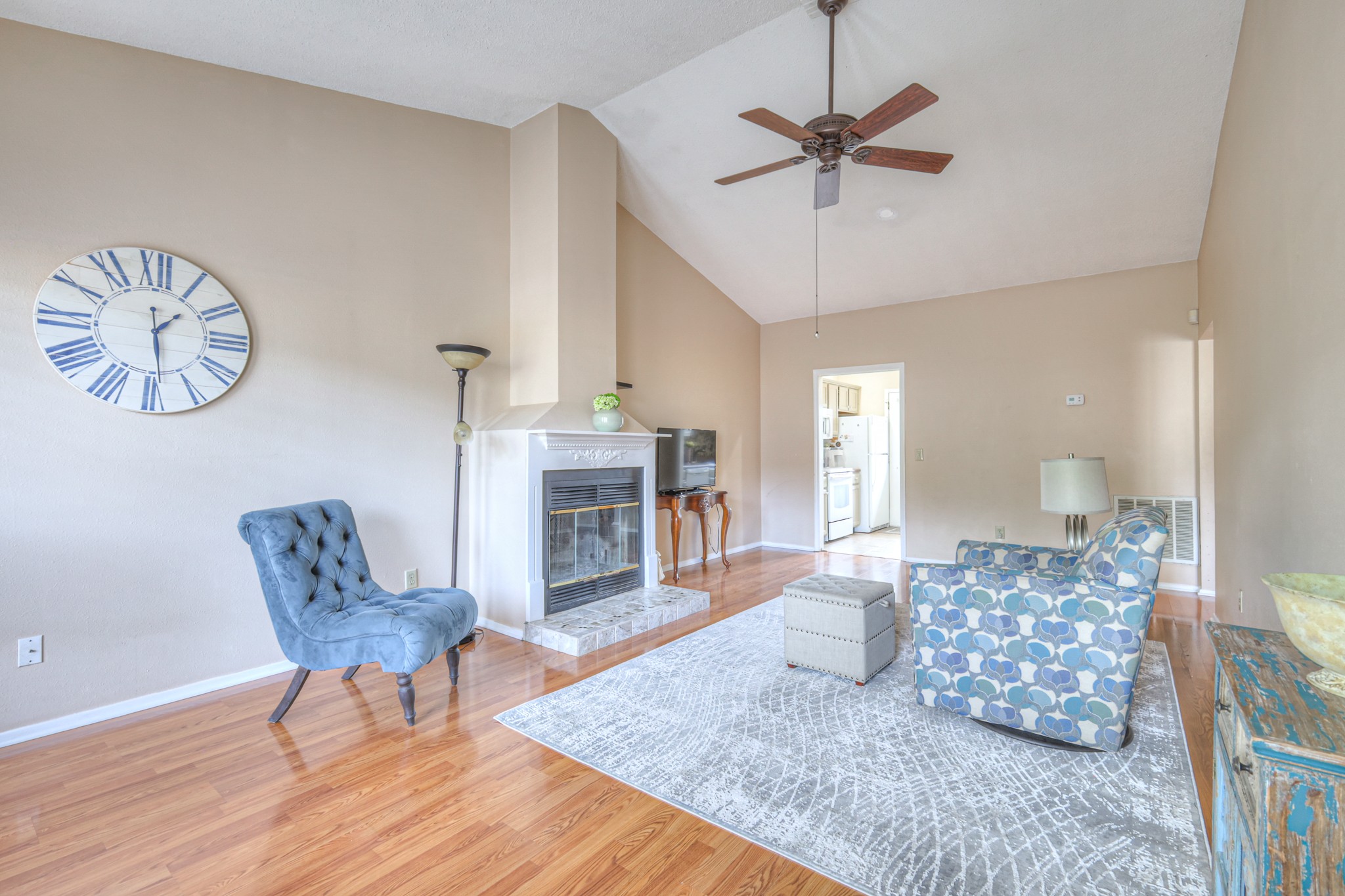 302 Laurel Hill Dr